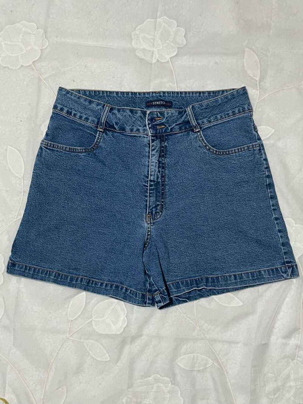 bill blass Classic Blue Denim Jean Shorts